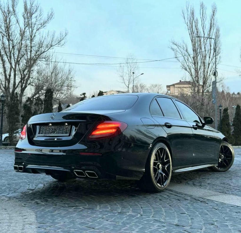 Mercedes Benz E200 w213
        